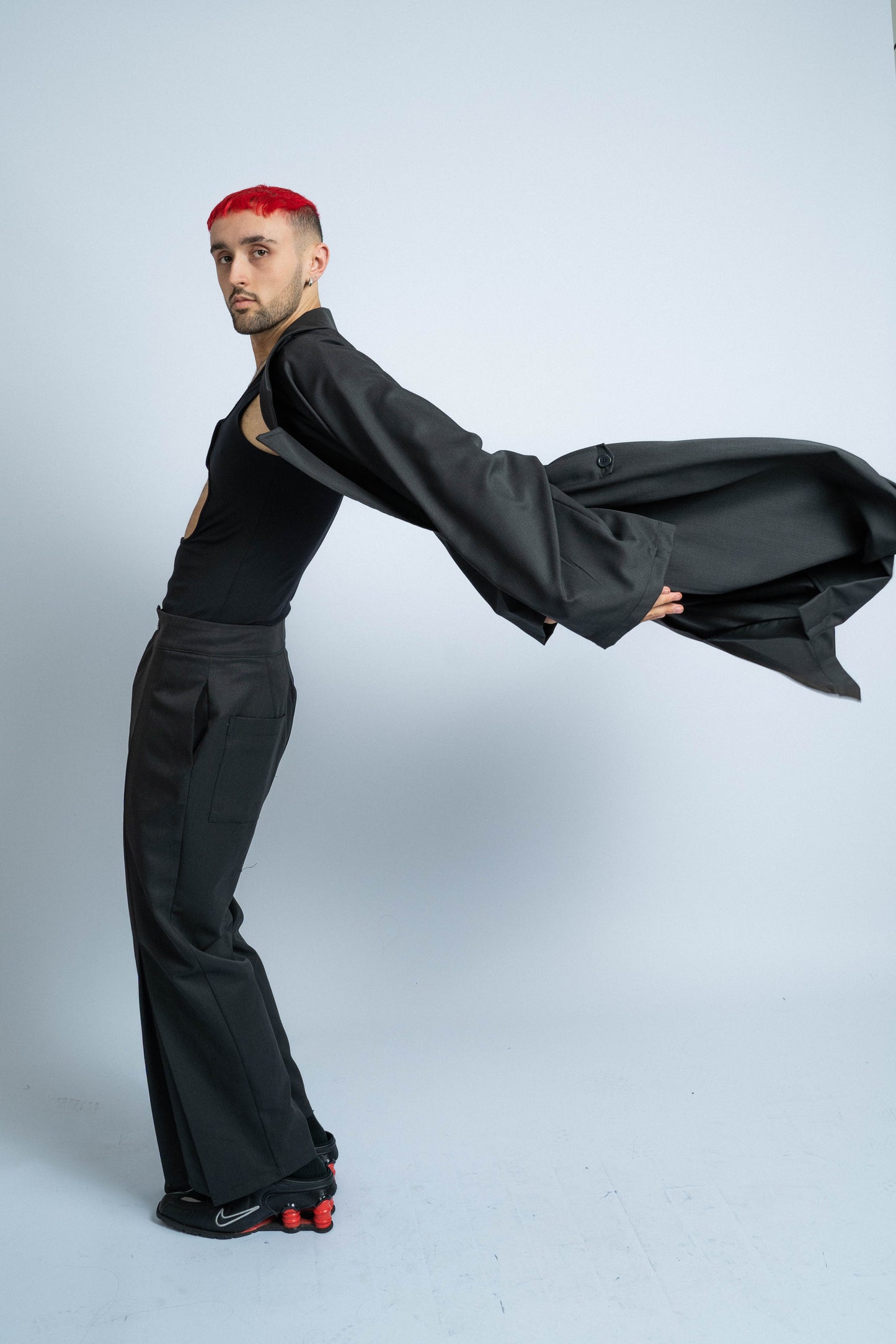 P7423 PINDAR, TAILORED MEN_S PANTS WITH INVERTED FULL PLEATED STYLE, DETAILING UNDER KNEE DESIGN, BLACK THING STRIPE WOOL FABRIC