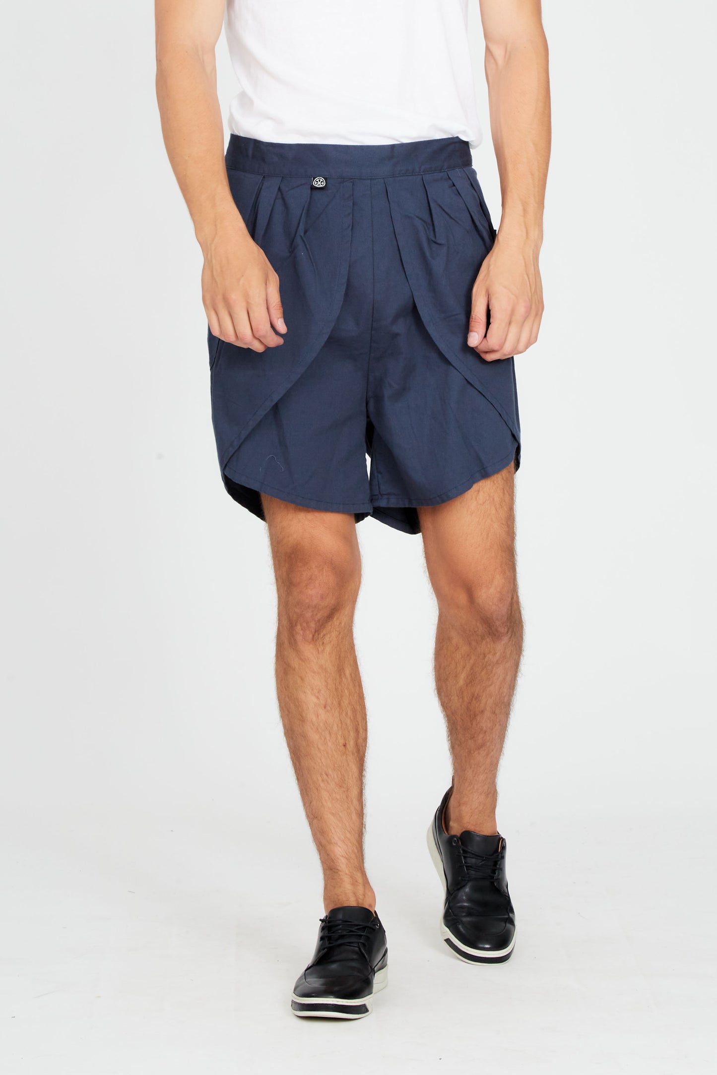 MONETARISTS VIEW SHORTS