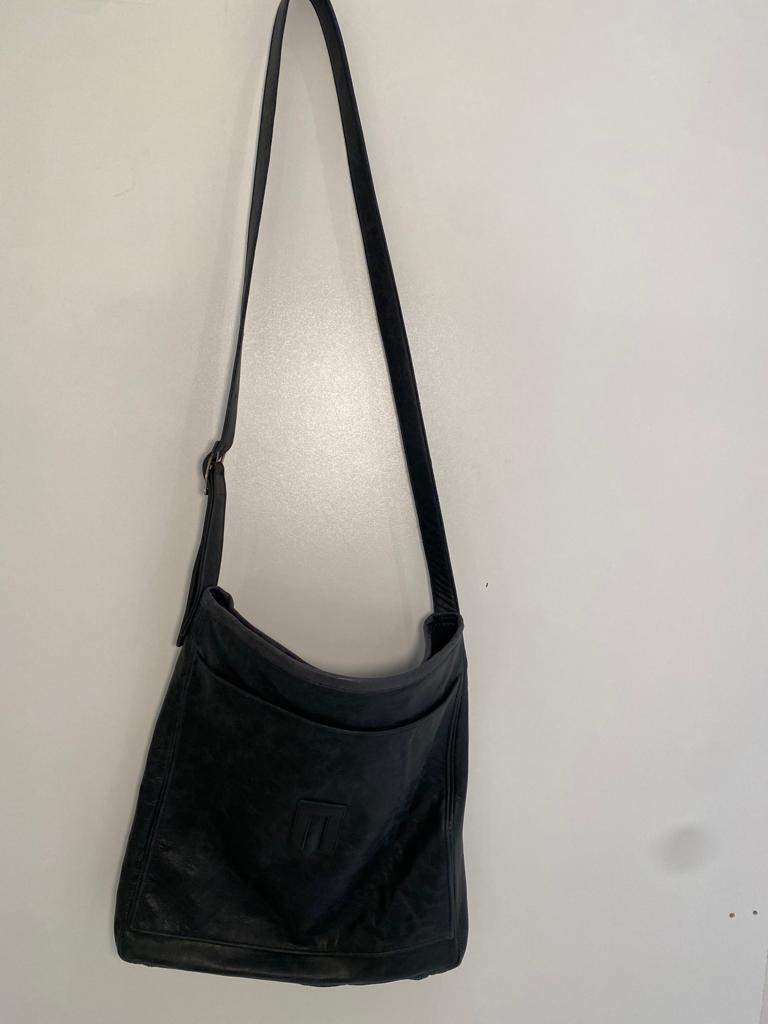 ARTISAN LEATHER BAG
