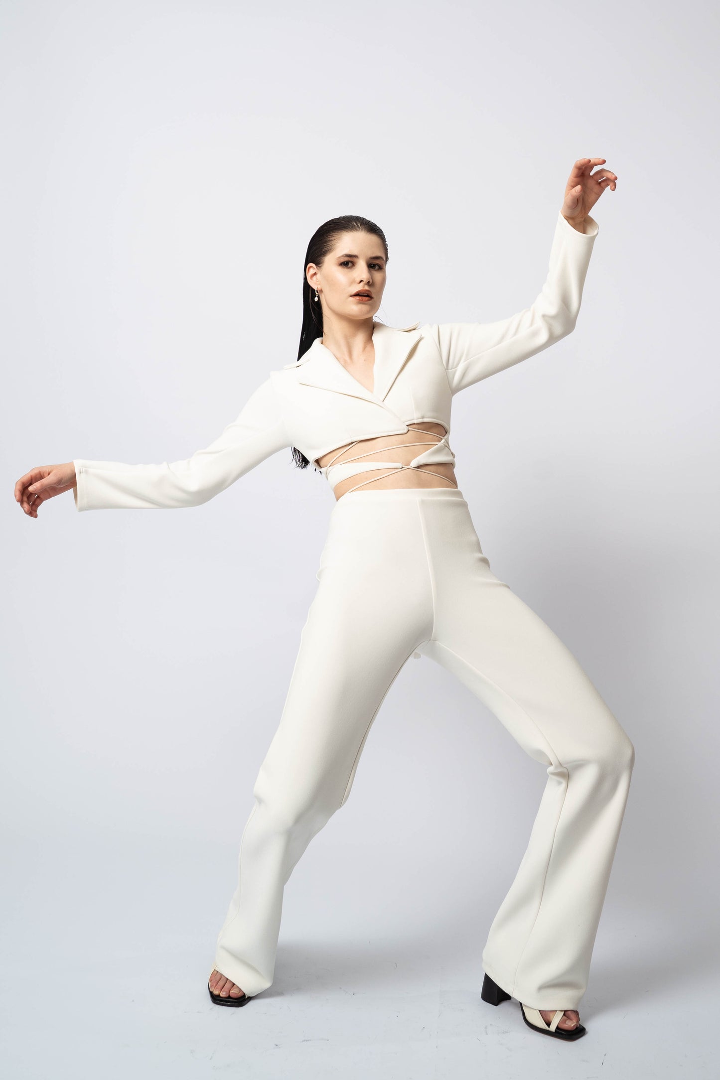 P6551 PENTHESILEAIA, BONDED STRETCH CREPE, HIGH WAISTED SIDE ZIP PANTS
