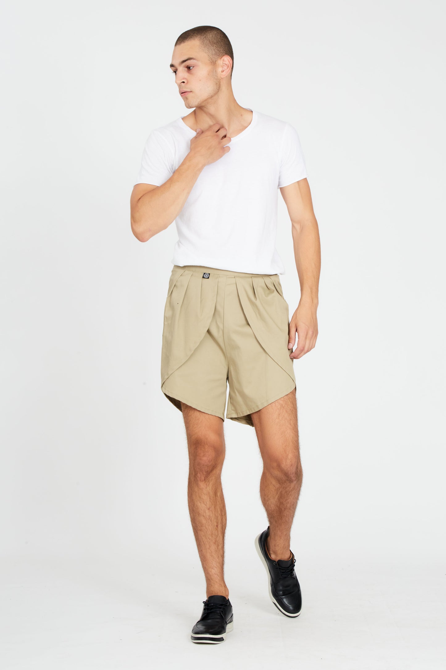 MONETARISTS VIEW SHORTS