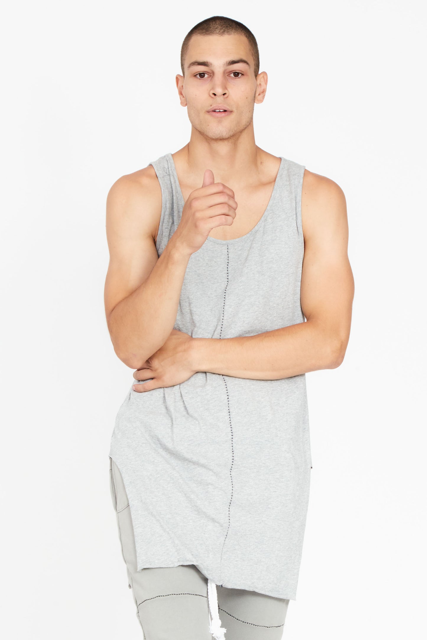 MOTIF PURVEYOR SINGLET TOP