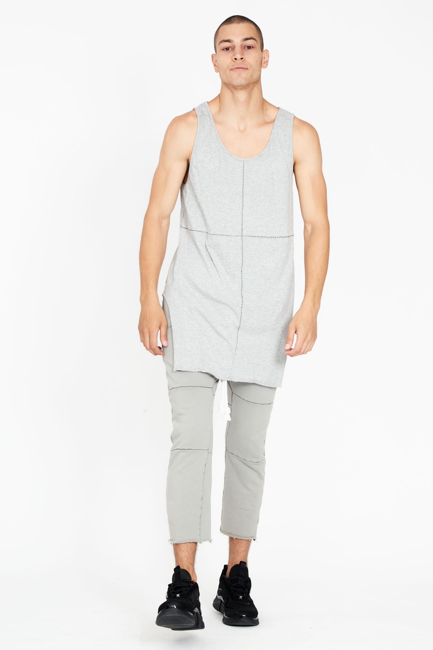 MOTIF PURVEYOR SINGLET TOP